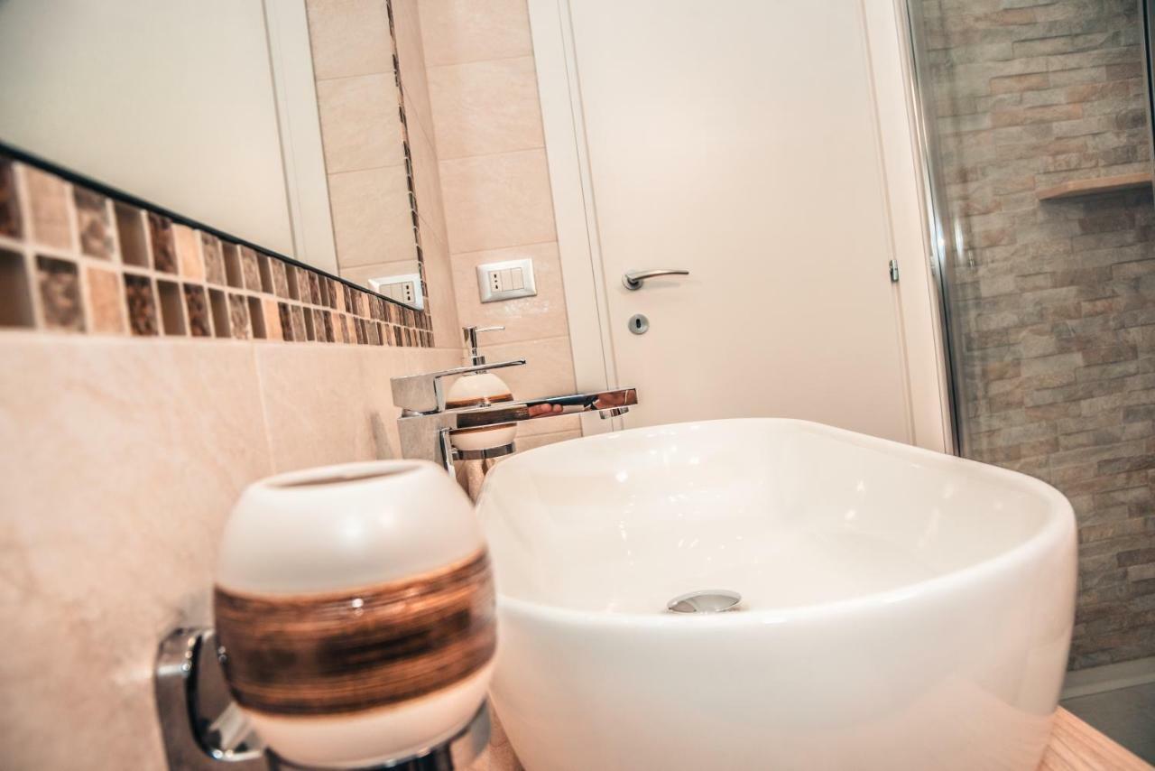 La Fiaba Roma Apartment ภายนอก รูปภาพ